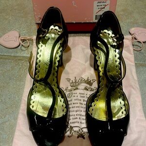 Juicy Couture black patent leather cocktail shoes
